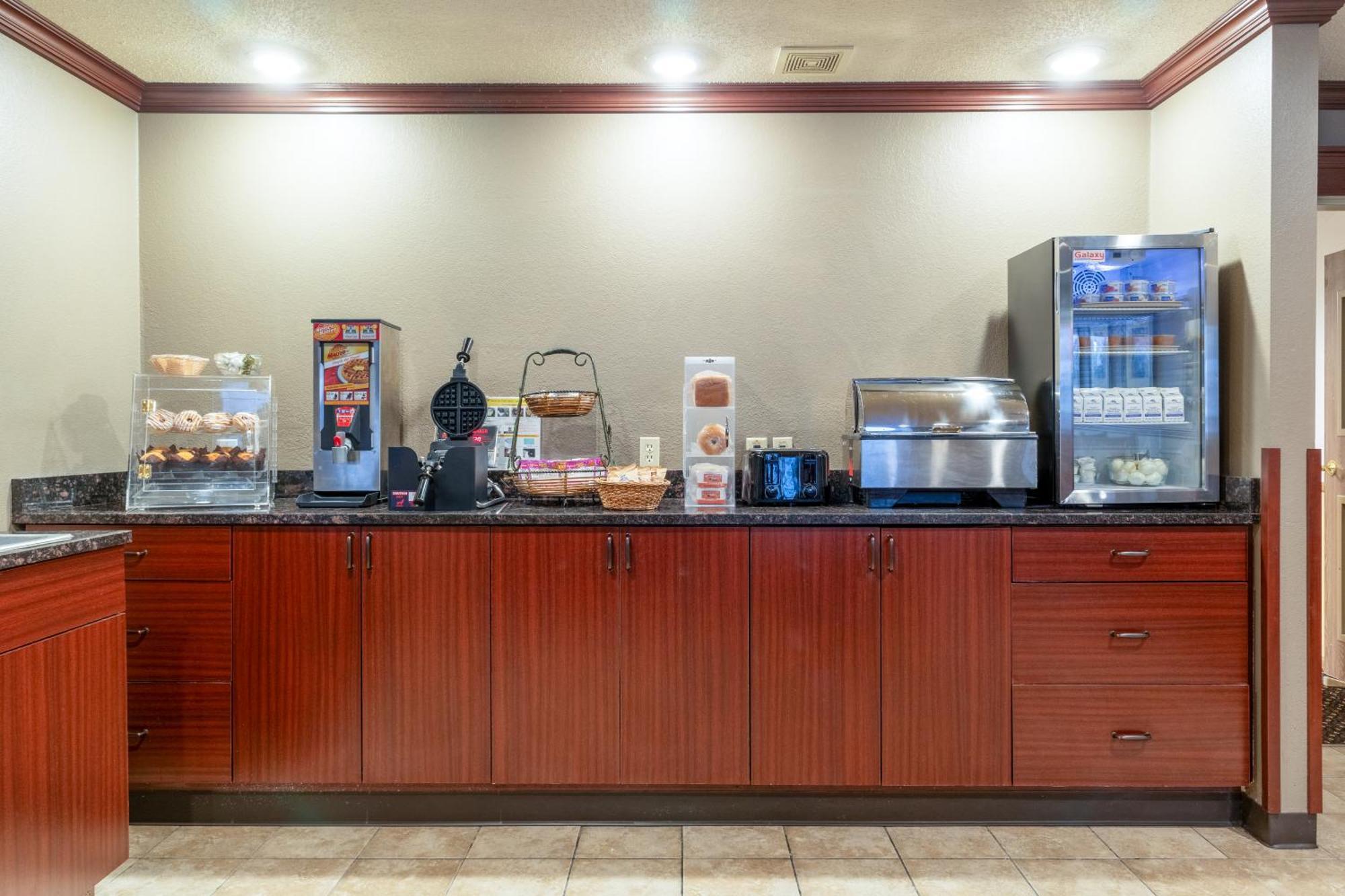 Norland Inn & Suites Roseau Zewnętrze zdjęcie